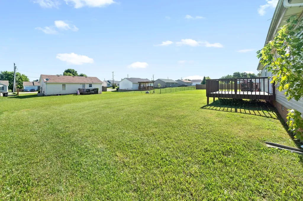 1047 Mcclardy Road Clarksville TN 37042
