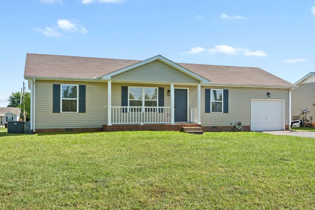 1047 Mcclardy Road Clarksville TN 37042