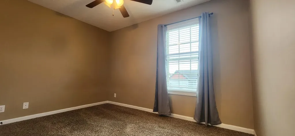 511 Falkland Circle Clarksville TN 37042