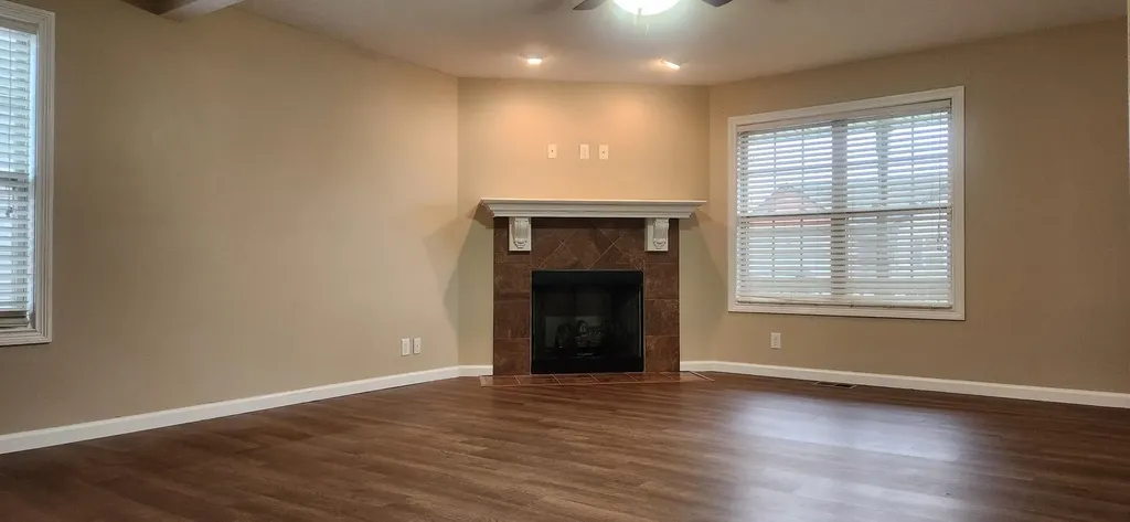 511 Falkland Circle Clarksville TN 37042