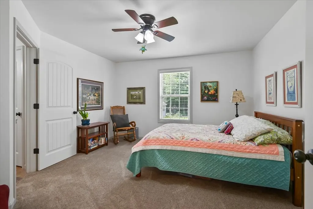390 Marys Lane Lafayette TN 37083