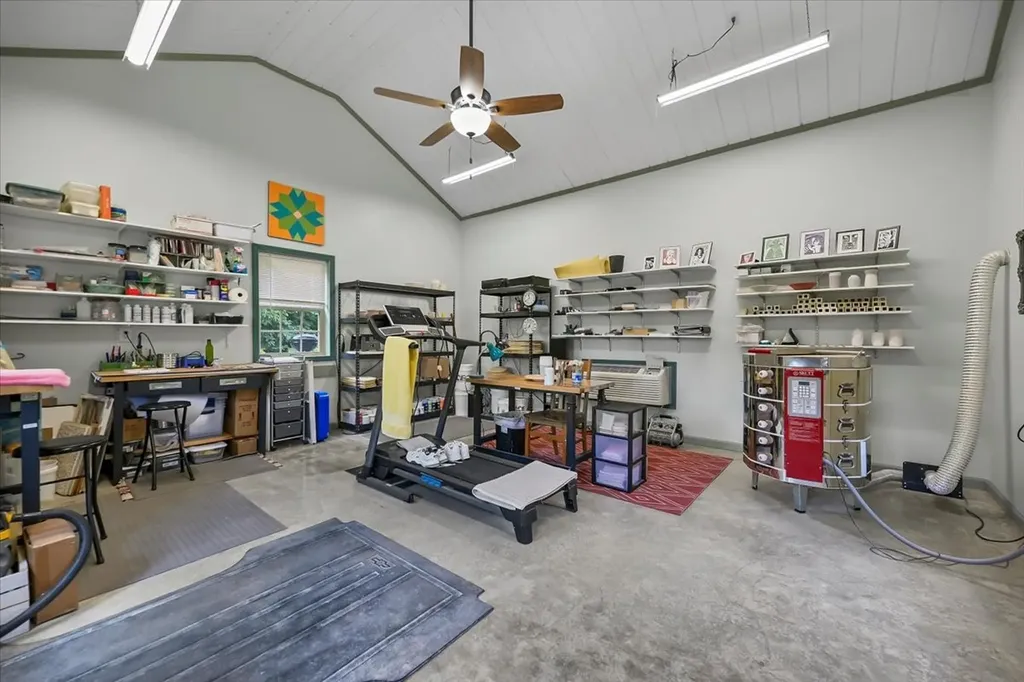 390 Marys Lane Lafayette TN 37083