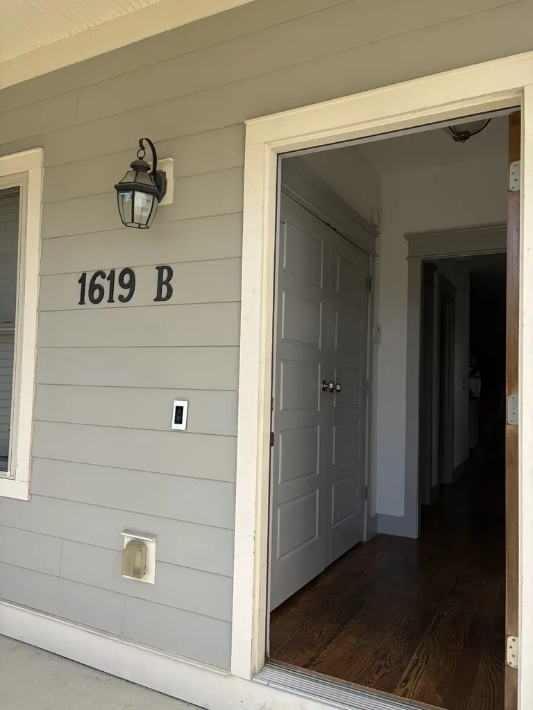 1619B 9th Ave, N Nashville TN 37208