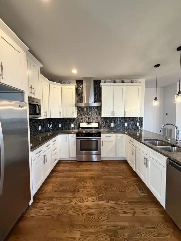 1619B 9th Ave, N Nashville TN 37208