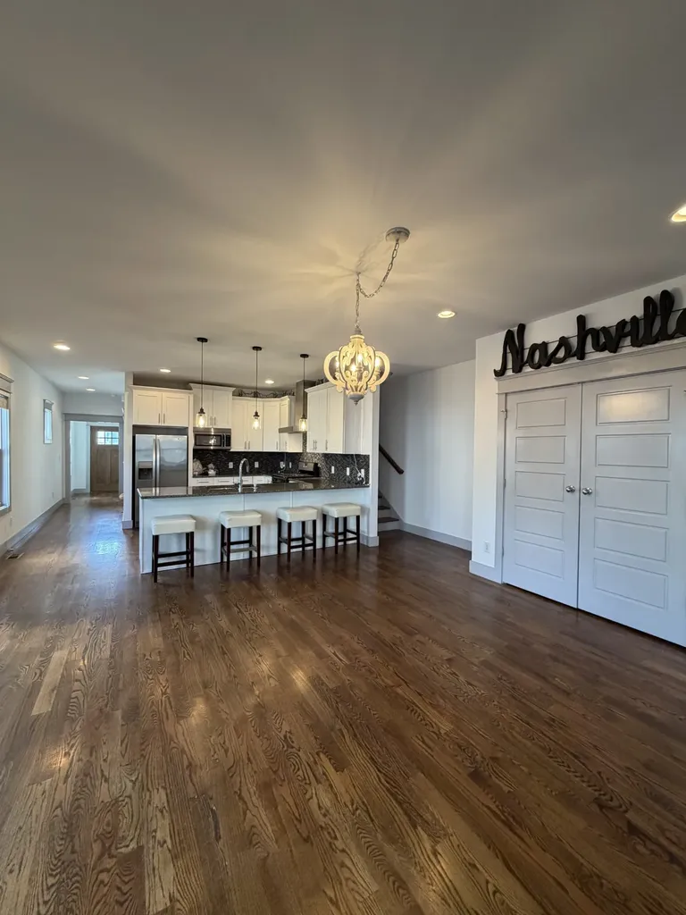 1619B 9th Ave, N Nashville TN 37208