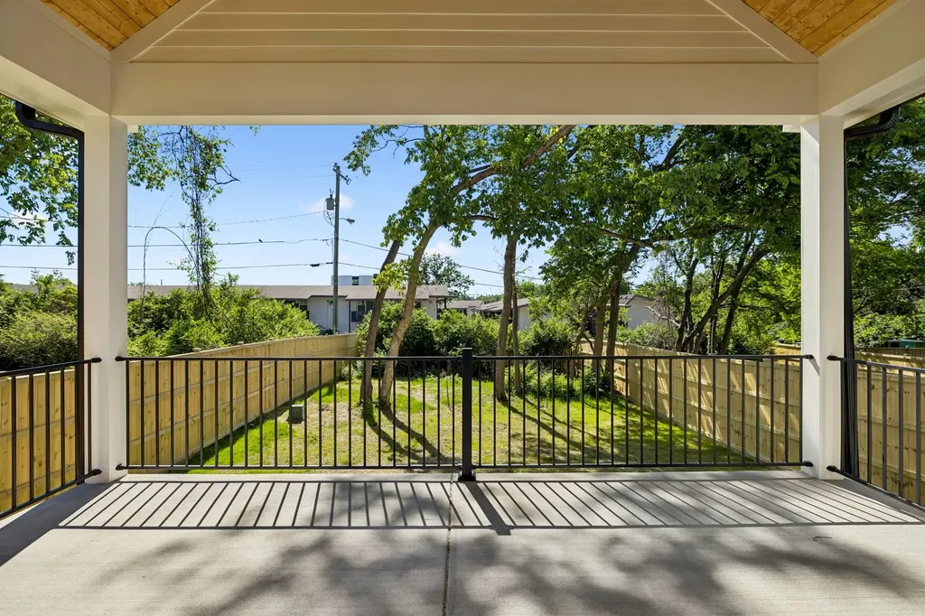 832A Neartop Drive Nashville TN 37205