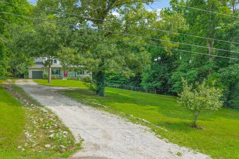 2449 Outlaw Road Woodlawn TN 37191