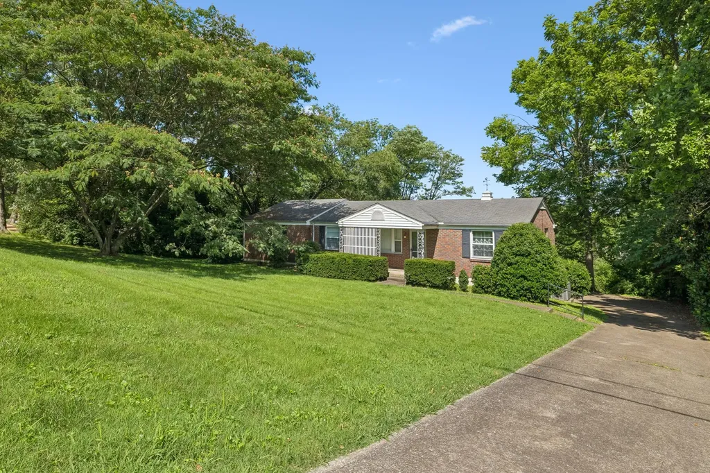 4846 Corning Drive Nashville TN 37211