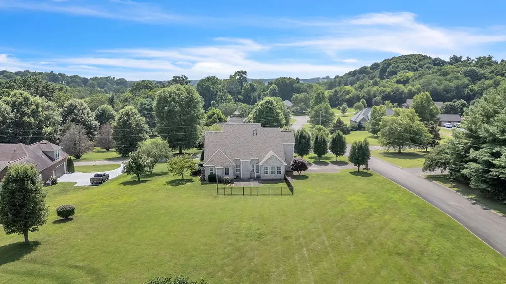 2322 Glennridge Road Columbia TN 38401