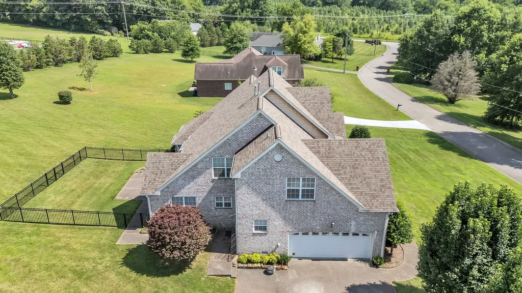 2322 Glennridge Road Columbia TN 38401