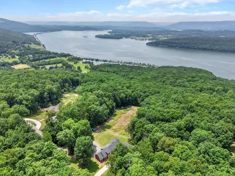 310 Bluffs Road, N South Pittsburg TN 37380