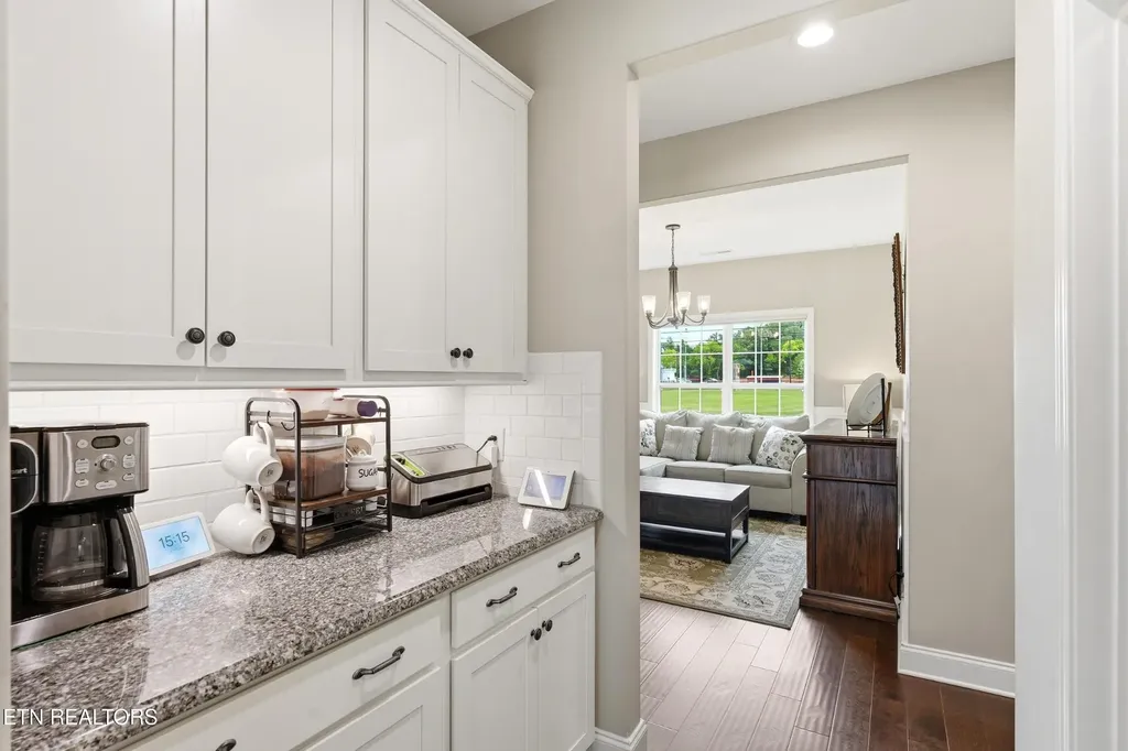 1290 Harrison Road Lenoir City TN 37771