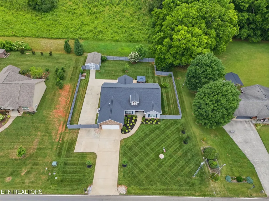 1290 Harrison Road Lenoir City TN 37771