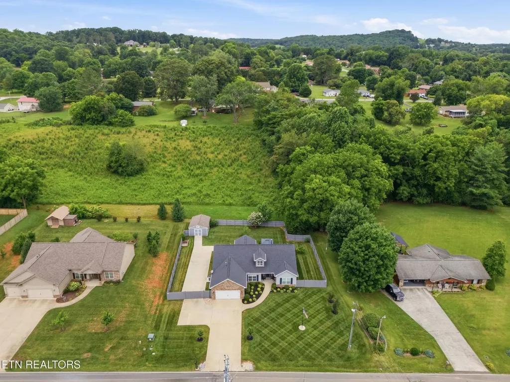 1290 Harrison Road Lenoir City TN 37771