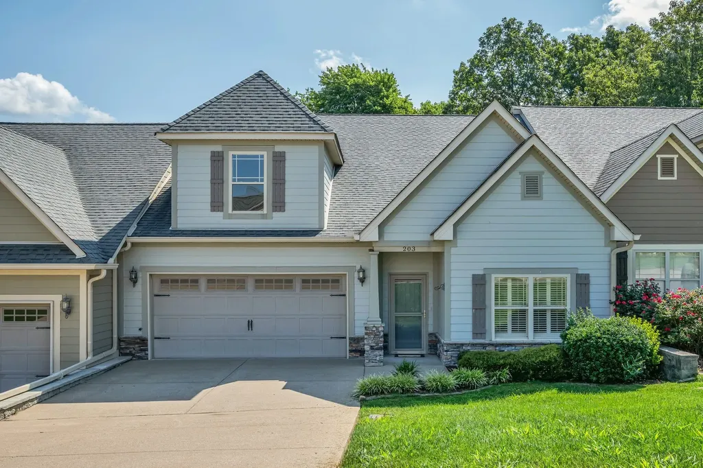 203 Lake Villa Court Dickson TN 37055