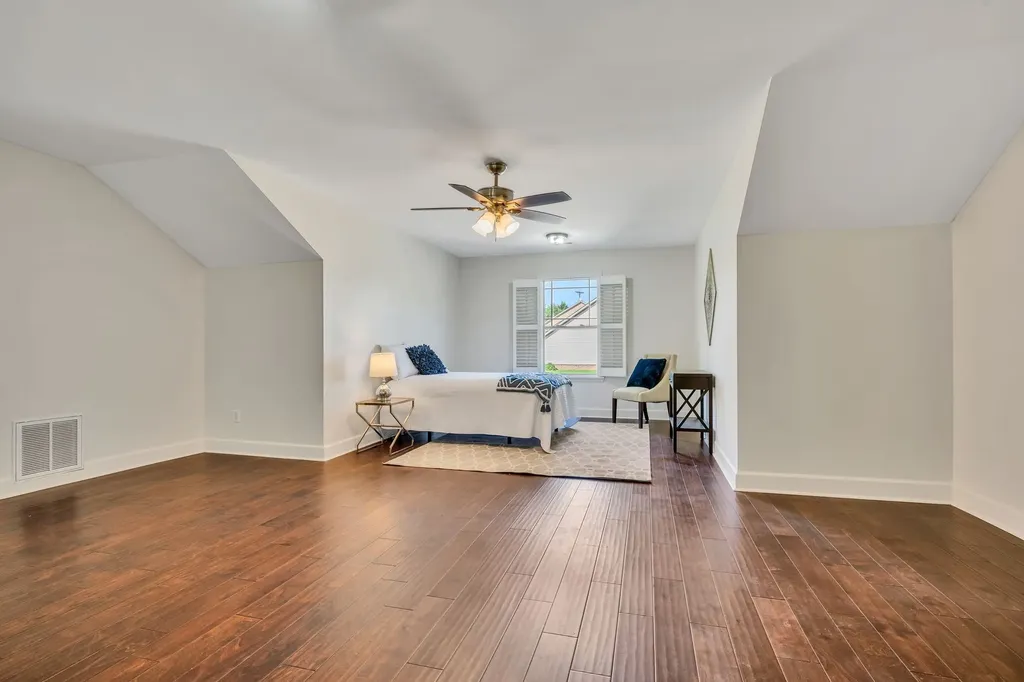 203 Lake Villa Court Dickson TN 37055