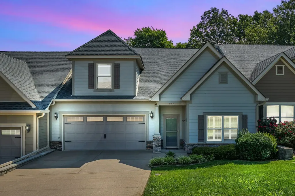 203 Lake Villa Court Dickson TN 37055