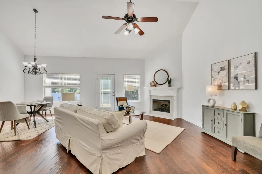 203 Lake Villa Court Dickson TN 37055