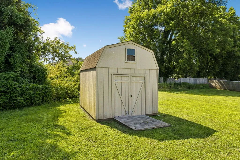 1909 Susan Road Columbia TN 38401