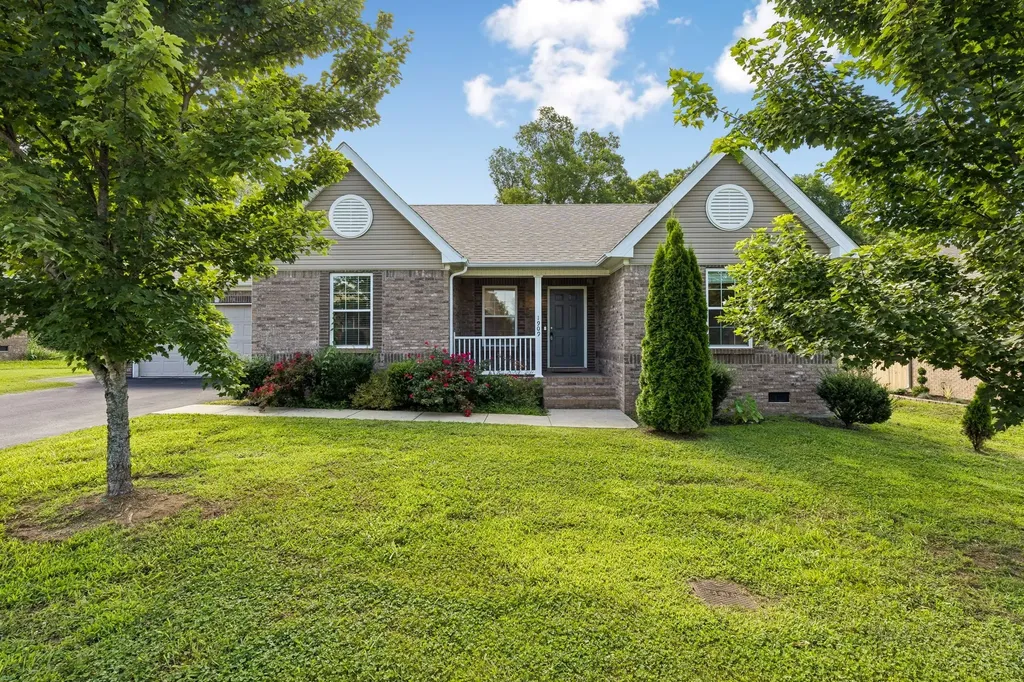 1909 Susan Road Columbia TN 38401