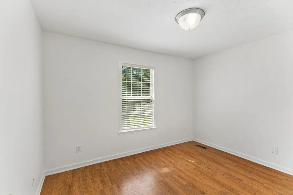 1909 Susan Road Columbia TN 38401