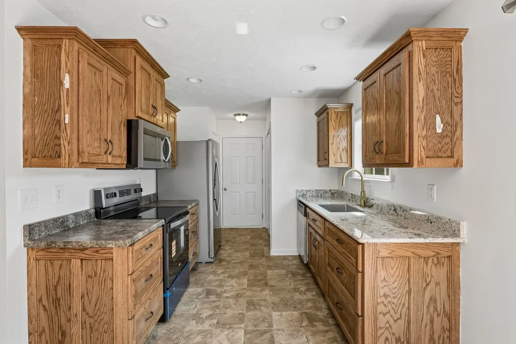 1909 Susan Road Columbia TN 38401
