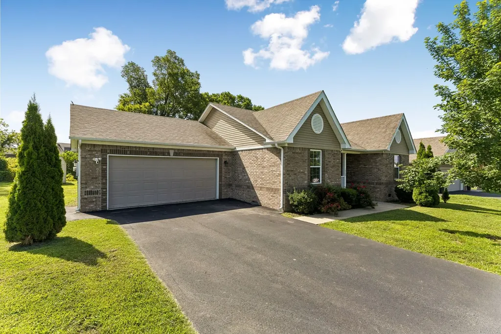 1909 Susan Road Columbia TN 38401