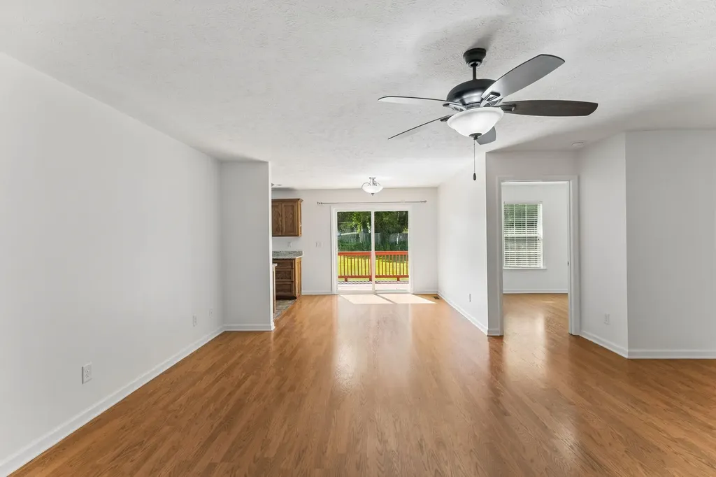 1909 Susan Road Columbia TN 38401