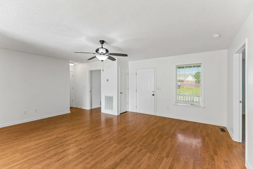 1909 Susan Road Columbia TN 38401