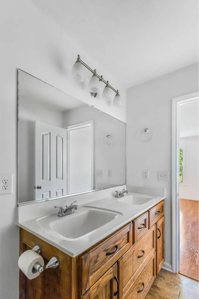 1909 Susan Road Columbia TN 38401