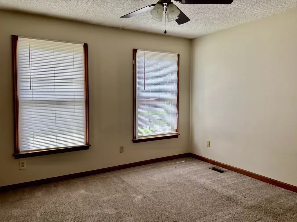 409 E Grundy Street Tullahoma TN 37388