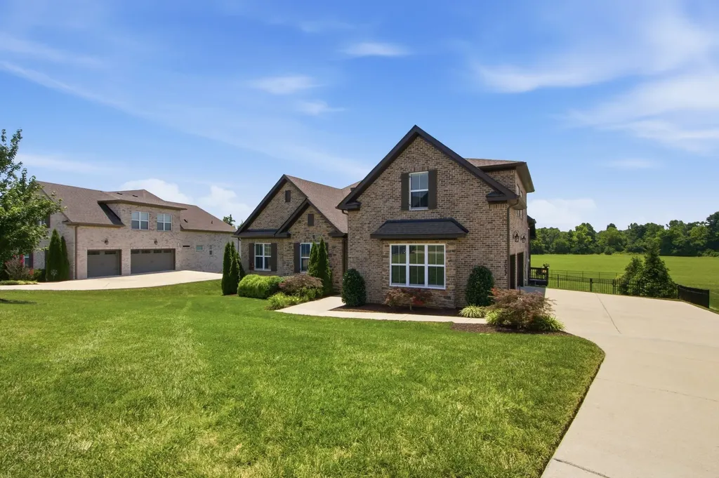 2027 Imagine Circle Spring Hill TN 37174