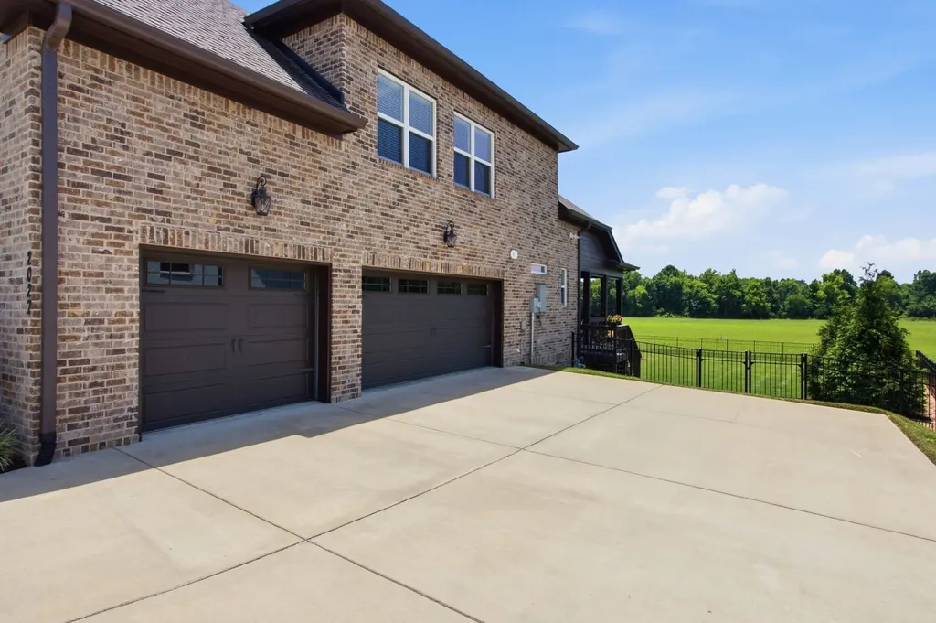 2027 Imagine Circle Spring Hill TN 37174