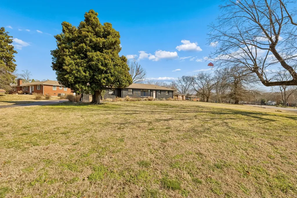 659 Devon Drive Nashville TN 37220
