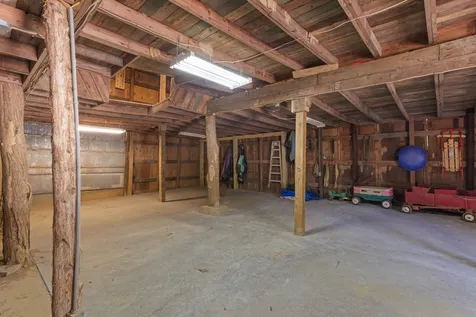 4118 Leipers Creek Road Williamsport TN 38487