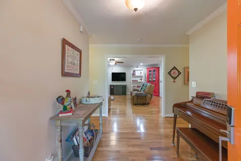 4118 Leipers Creek Road Williamsport TN 38487