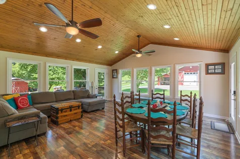 4118 Leipers Creek Road Williamsport TN 38487