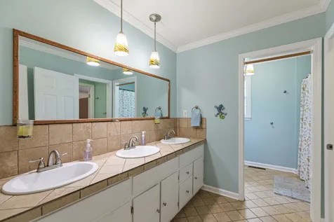 4118 Leipers Creek Road Williamsport TN 38487