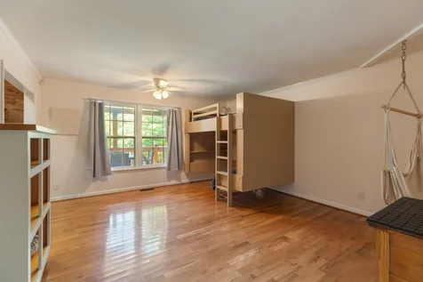 4118 Leipers Creek Road Williamsport TN 38487