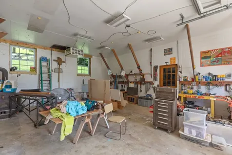 4118 Leipers Creek Road Williamsport TN 38487