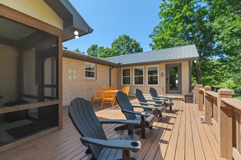 4118 Leipers Creek Road Williamsport TN 38487