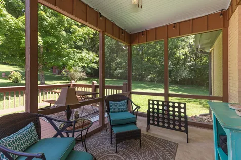 4118 Leipers Creek Road Williamsport TN 38487