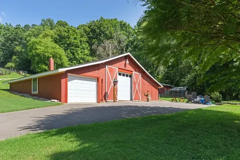 4118 Leipers Creek Road Williamsport TN 38487