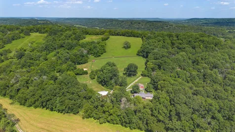 4118 Leipers Creek Road Williamsport TN 38487