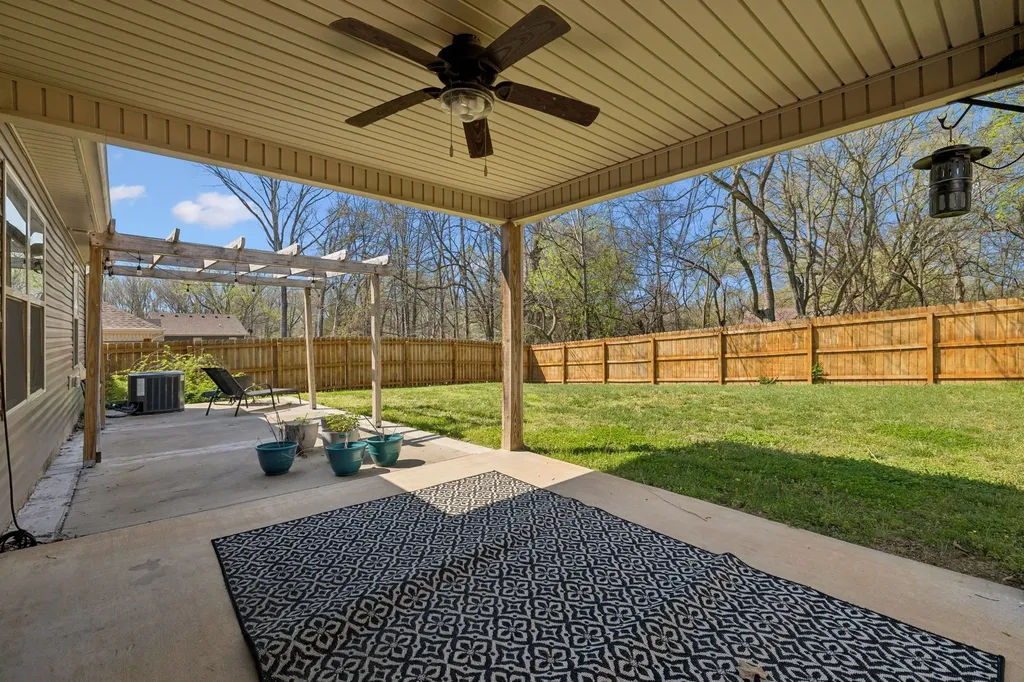 833 Lutz Lane Clarksville TN 37042