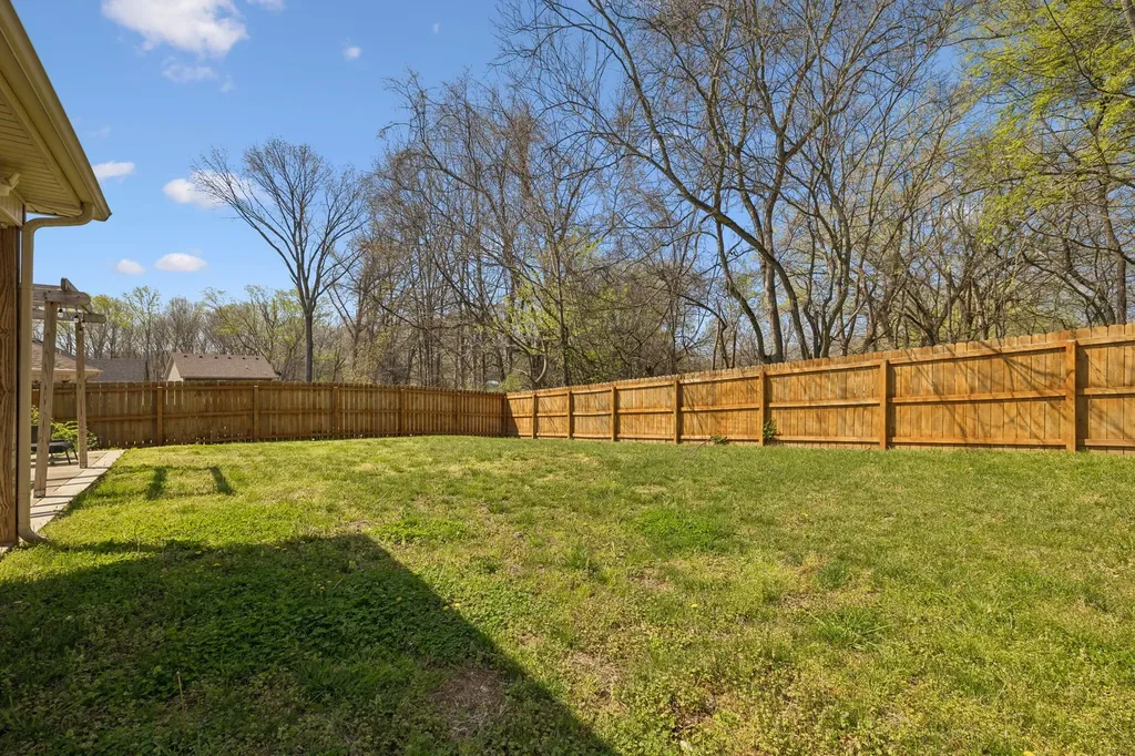 833 Lutz Lane Clarksville TN 37042