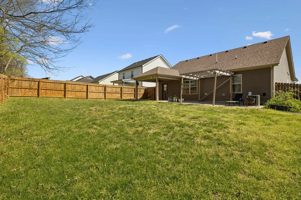 833 Lutz Lane Clarksville TN 37042