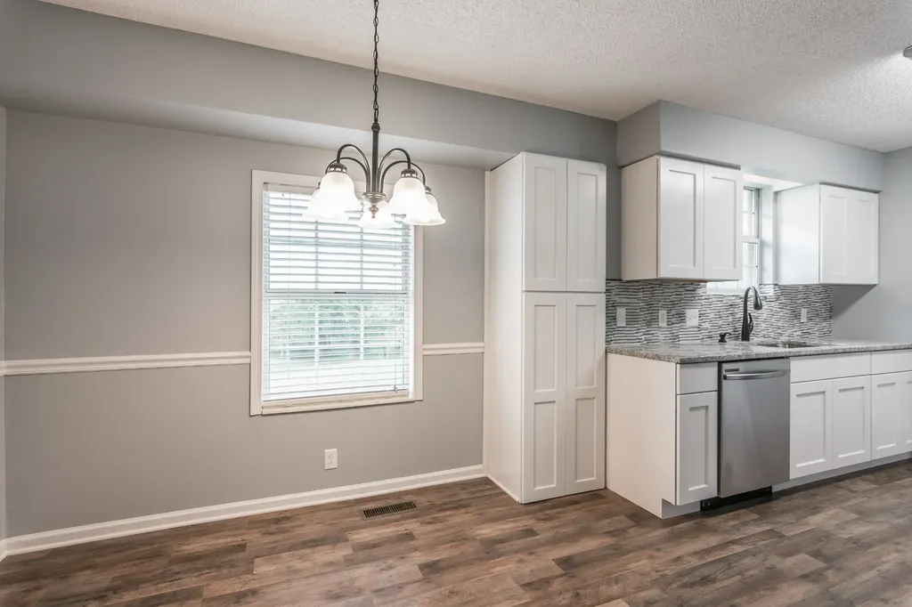 5216 Roxborough Drive Hermitage TN 37076