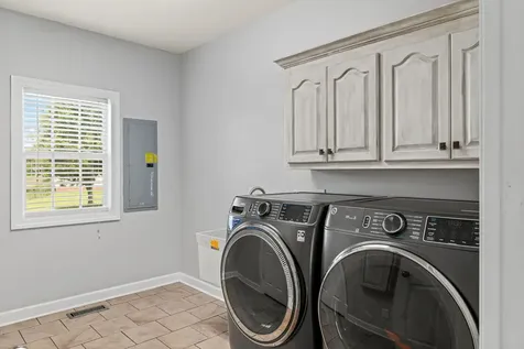 41 Harding Road Leoma TN 38468