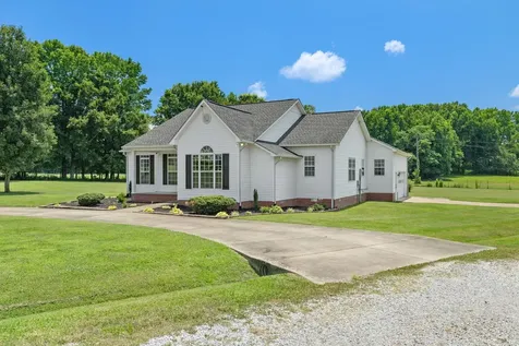 41 Harding Road Leoma TN 38468